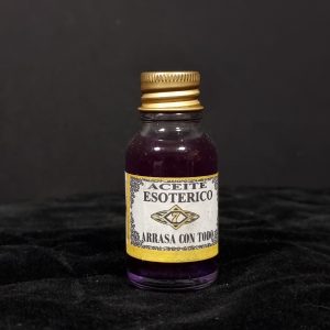 Aceite esotérico arrasa con todo